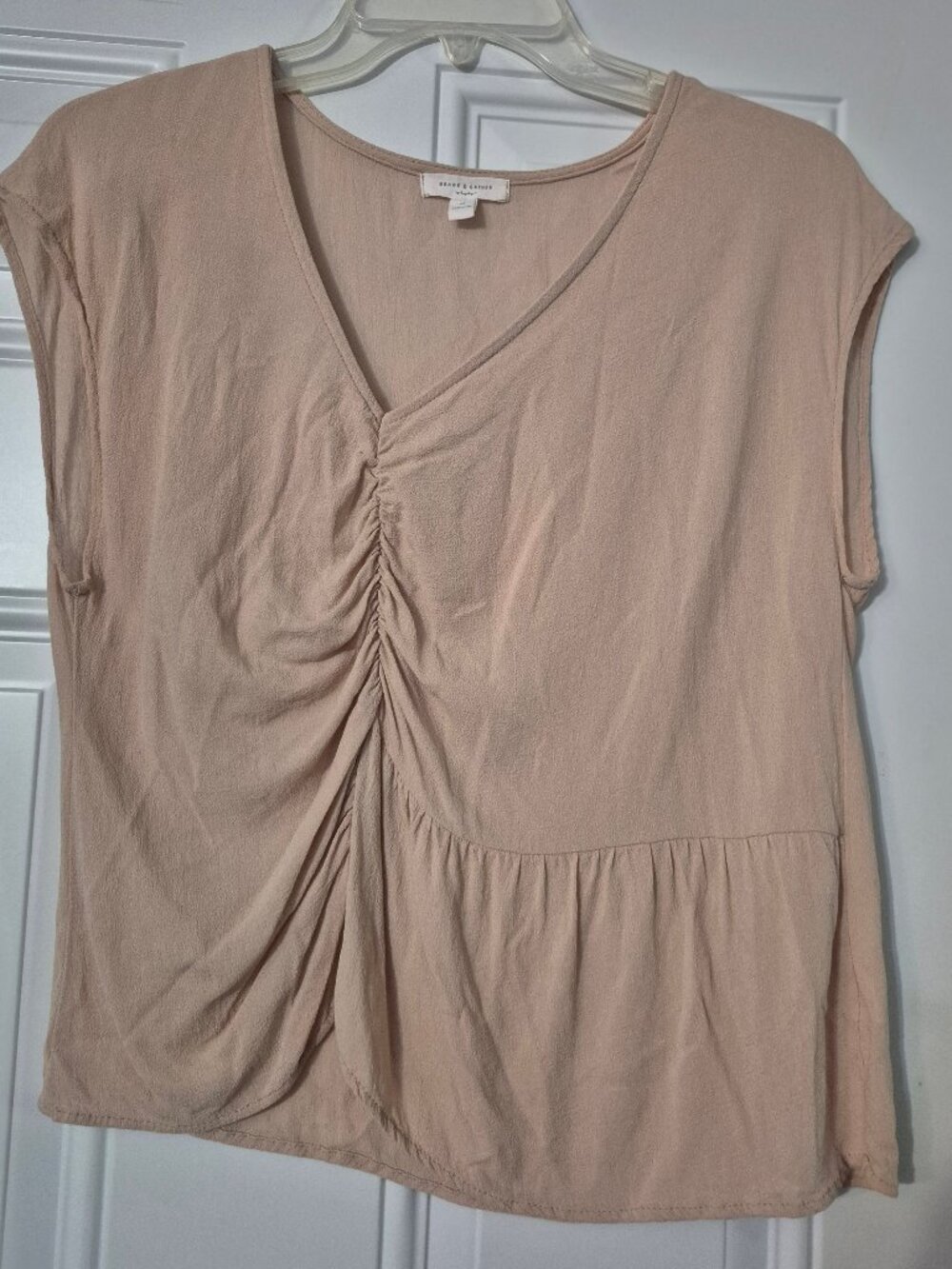 Asymmetrical ruched Top. Medium.